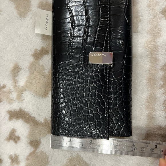 Liz Claiborne Faux Snakeskin Wallet- NWT - Picture 16 of 16